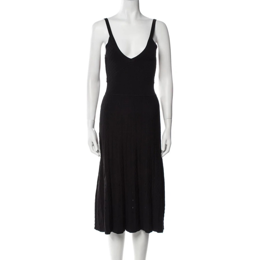Alexis
Plunge Neckline Midi Length Dress